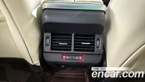 Land Rover Range Rover Evoque D180 SE 2020 года из Южной Кореи