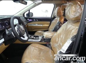 Kia Carnival Бензин 9-Seater HI-Limousine (Special Hi-End Version) 2023 года из Южной Кореи