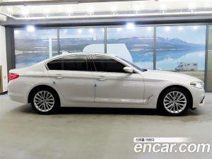 BMW 5-Series 520d Luxury Plus 2020 года из Южной Кореи