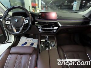 BMW 5-Series 520d Luxury Plus 2020 года из Южной Кореи