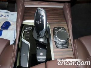 BMW 5-Series 520d Luxury Plus 2020 года из Южной Кореи