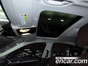 BMW 5-Series 520d Luxury Plus 2020 года из Южной Кореи