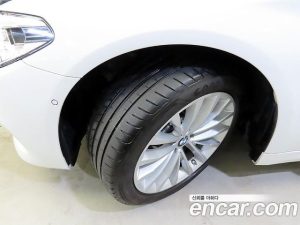 BMW 5-Series 520d Luxury Plus 2020 года из Южной Кореи
