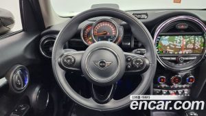 Mini Cooper 5Door HIGH 2020 года из Южной Кореи