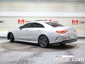 Mercedes-Benz CLS-Class CLS300d AMG Line 2020 года из Южной Кореи