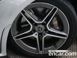Mercedes-Benz CLS-Class CLS300d AMG Line 2020 года из Южной Кореи