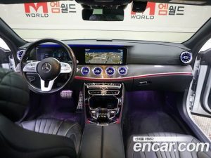 Mercedes-Benz CLS-Class CLS300d AMG Line 2020 года из Южной Кореи