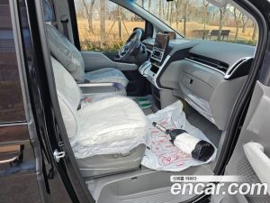 Hyundai Staria 4WD Lounge 9-Seater 2023 года из Южной Кореи