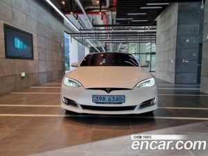 Tesla Model S LONG RANGE 2019 года из Южной Кореи