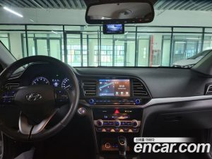 Hyundai AVANTE 1.6 2020 года из Южной Кореи