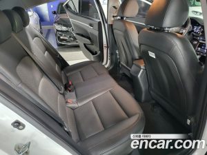 Hyundai AVANTE 1.6 2020 года из Южной Кореи