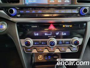 Hyundai AVANTE 1.6 2020 года из Южной Кореи