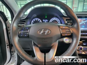 Hyundai AVANTE 1.6 2020 года из Южной Кореи