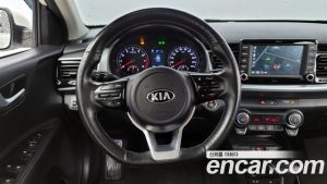 Kia Stonic 1.4 2020 года из Южной Кореи