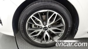 Kia K5 2.0 2020 года из Южной Кореи