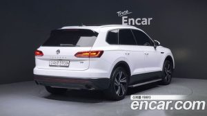 Volkswagen Touareg 3.0 TDI Premium 2020 года из Южной Кореи