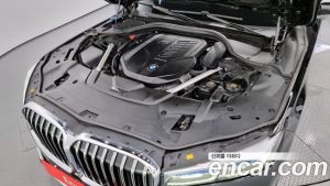 BMW 7-Series 740Li xDrive Design Pure Excellence 2020 года из Южной Кореи