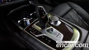 BMW 7-Series 740Li xDrive Design Pure Excellence 2020 года из Южной Кореи