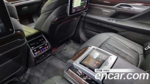 BMW 7-Series 740Li xDrive Design Pure Excellence 2020 года из Южной Кореи