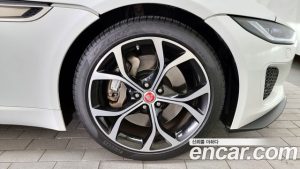 Jaguar F-TYPE P300 Cabriolet 2021 года из Южной Кореи