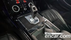 Land Rover Range Rover Evoque D180 R-Dynamic SE 2020 года из Южной Кореи