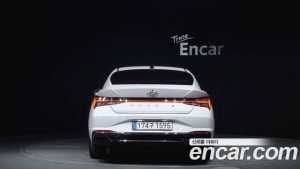 Hyundai AVANTE Inspiration 2021 года из Южной Кореи