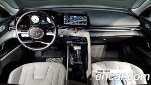 Hyundai AVANTE Inspiration 2021 года из Южной Кореи