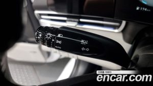 Hyundai AVANTE Inspiration 2021 года из Южной Кореи