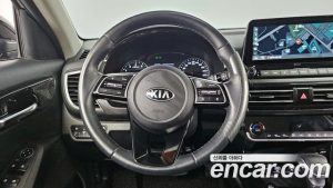 Kia Seltos Бензин 1.6 Turbo 2WD 2021 года из Южной Кореи