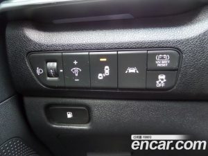 Kia Niro 1.6 HEV 2020 года из Южной Кореи