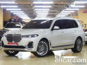BMW X7 xDrive 40i Design Pure Excellence 7-Seater 2021 года из Южной Кореи