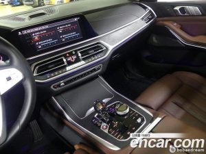 BMW X7 xDrive 40i Design Pure Excellence 7-Seater 2021 года из Южной Кореи