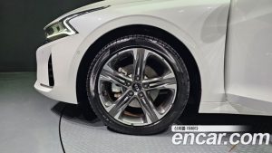 Kia K5 Signature 2021 года из Южной Кореи