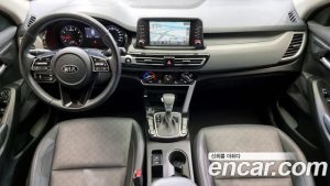 Kia Seltos Бензин 1.6 Turbo 2WD 2022 года из Южной Кореи