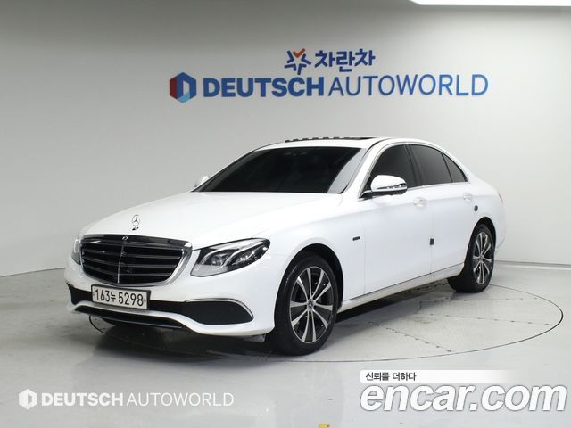 Mercedes-Benz E-Class E300e 4MATIC Exclusive 2020 года из Кореи