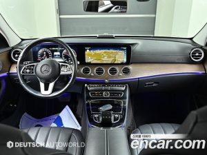 Mercedes-Benz E-Class E300e 4MATIC Exclusive 2020 года из Южной Кореи