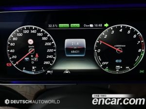 Mercedes-Benz E-Class E300e 4MATIC Exclusive 2020 года из Южной Кореи
