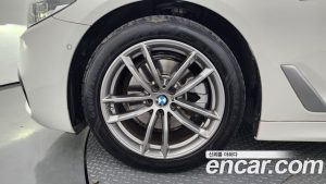 BMW 5-Series 520i M Sport 2020 года из Южной Кореи