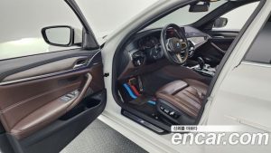 BMW 5-Series 520i M Sport 2020 года из Южной Кореи