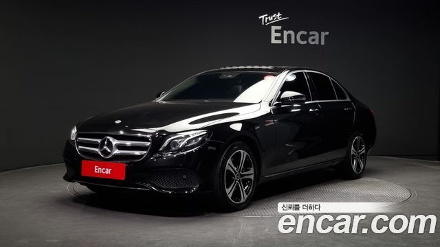 Mercedes-Benz E-Class E220d Avantgarde 2019 года из Кореи
