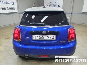 Mini Cooper DEFAULT 2020 года из Южной Кореи