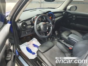 Mini Cooper DEFAULT 2020 года из Южной Кореи