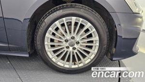 Audi A6 40 TDI 4WD Premium 2020 года из Южной Кореи