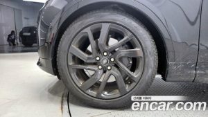 Land Rover Discovery P360 R-Dynamic SE 2023 года из Южной Кореи