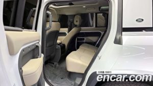 Land Rover Defender 110 D250 SE 2023 года из Южной Кореи
