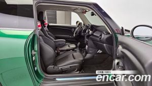 Mini Cooper DEFAULT 2020 года из Южной Кореи