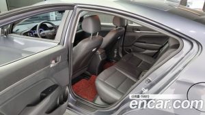 Hyundai AVANTE 1.6 2020 года из Южной Кореи