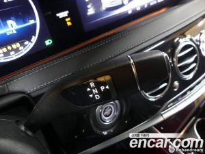 Mercedes-Benz S-Class S350 d 4MATIC AMG Line 2020 года из Южной Кореи