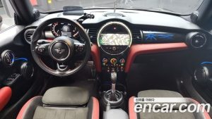 Mini Cooper JCW 2019 года из Южной Кореи