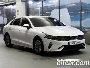 Kia K5 2021 года из Южной Кореи